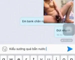 Bé Phương Oanh 2k4 call zalo với anh trai khách vip