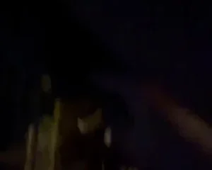Đi chơi công viên nứng quá thì phải móc bím cho đỡ vậy :))