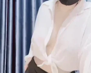 Full clip bé Zubu live phòng kín YYlive được hack ra cho anh em thẩm du đây