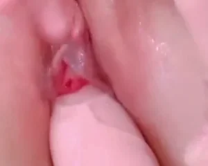 Hằng Nguyễn full clip nghịch bím hồng bằng cu giả